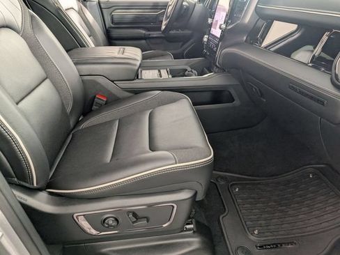 Used 2025 RAM 1500 Limited AWD/4WD image 32
