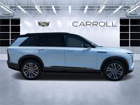 New 2026 Cadillac Vistiq Sport w/ LPO, Floor Liner Package AWD/4WD image 2