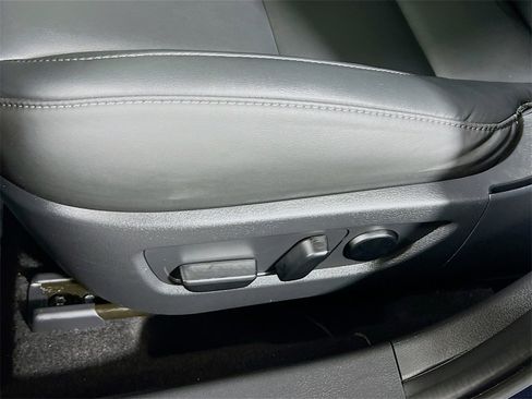 Used 2025 MAZDA CX-30 AWD 2.5 S w/ Preferred Package image 17