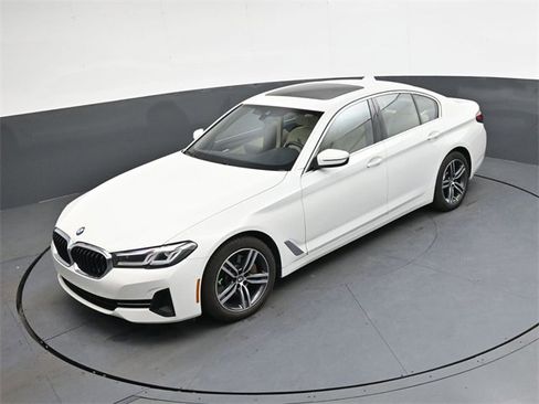 Used 2023 BMW 530i w/ Convenience Package image 22