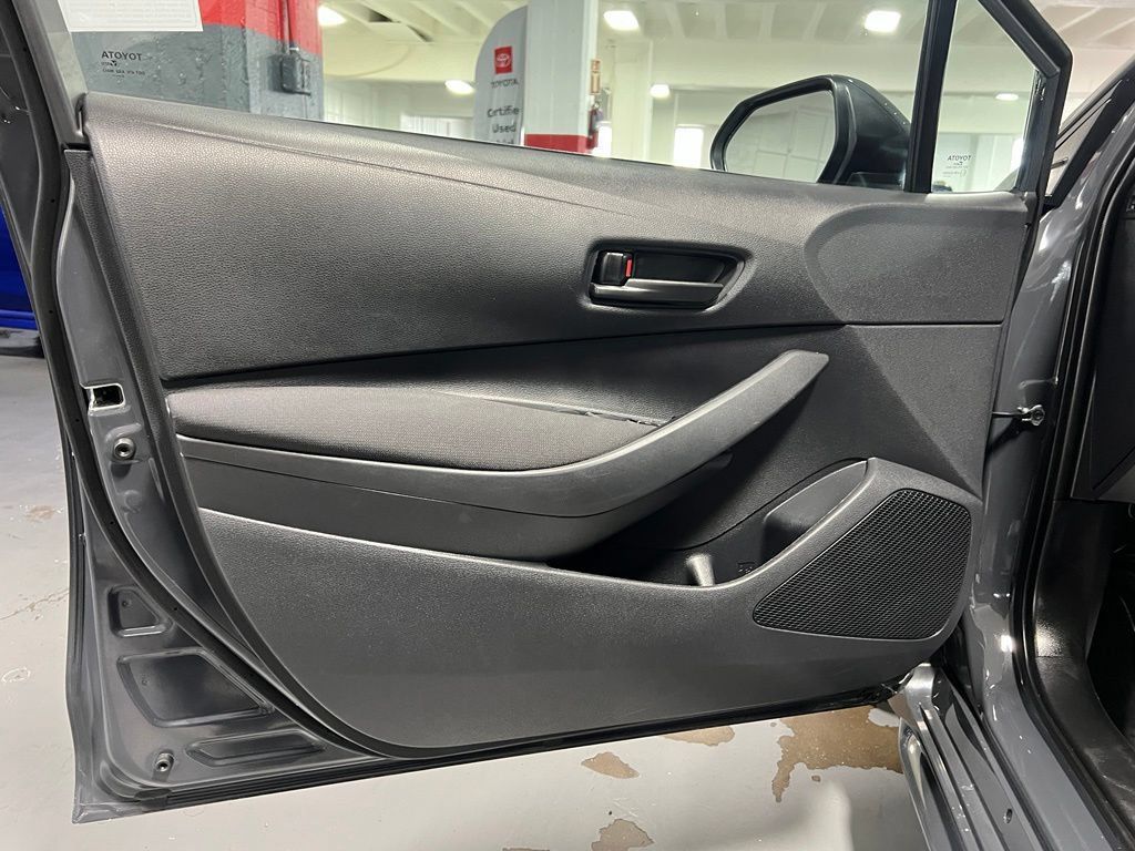 Used 2024 Toyota Corolla LE FWD image 37