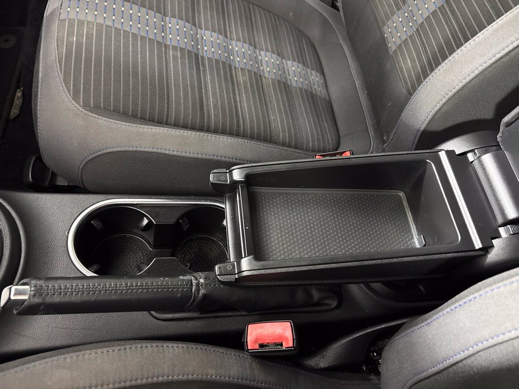 Used 2014 Volkswagen Beetle R-Line FWD image 38