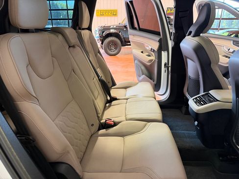 Used 2026 Volvo XC90 B5 Plus w/ Protection Package Premier AWD/4WD image 28