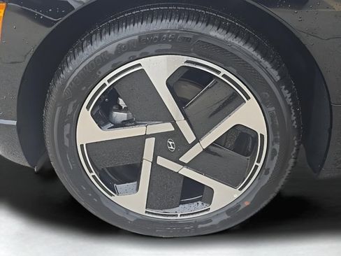 New 2026 Hyundai Ioniq 9 Calligraphy image 37