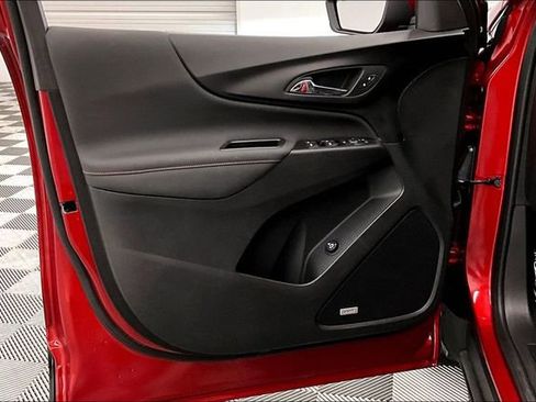 Used 2024 Chevrolet Equinox RS w/ RS Leather Package FWD image 21