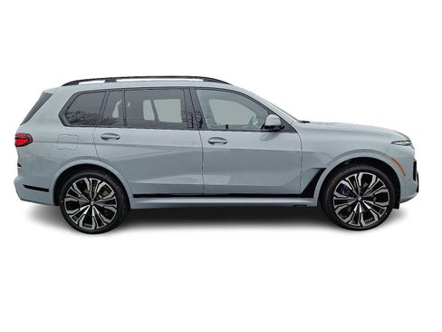 Used 2024 BMW X7 xDrive40i w/ Executive Package image 7