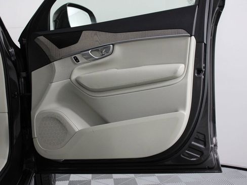 Certified 2024 Volvo XC90 T8 Plus w/ Protection Package Premier image 21