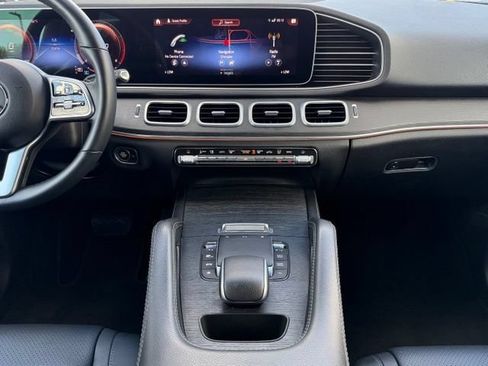 Used 2023 Mercedes-Benz GLE 350 4MATIC w/ Premium Package image 14