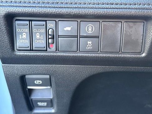 Used 2023 Honda Odyssey Sport image 19