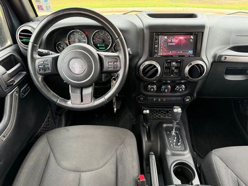 Used 2016 Jeep Wrangler Unlimited Sport w/ Quick Order Package 24S AWD/4WD image 15