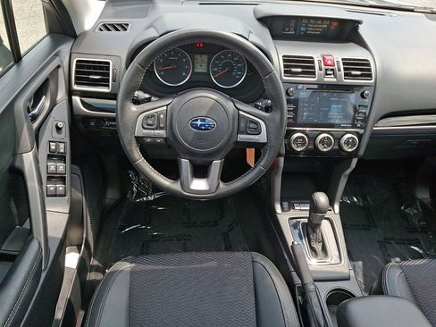 Used 2018 Subaru Forester 2.5i Premium AWD/4WD image 11