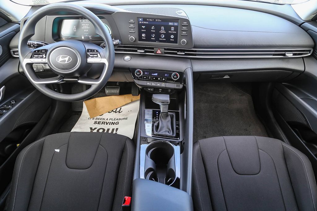 New 2026 Hyundai Elantra Hybrid w/ Cargo Package FWD image 14