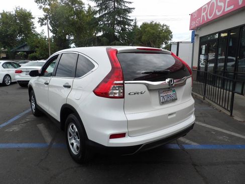 Used 2015 Honda CR-V LX image 4