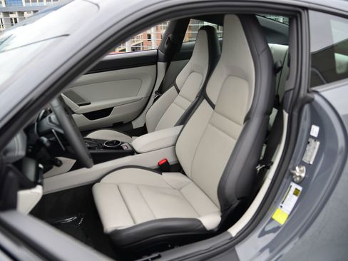 Certified 2025 Porsche 911 Carrera image 13