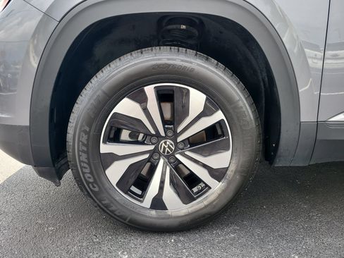 Used 2024 Volkswagen Atlas SE FWD image 7