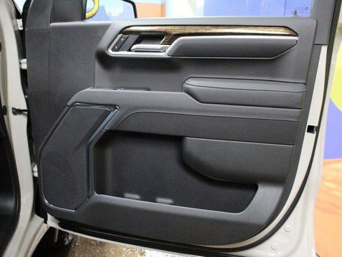 New 2026 GMC Sierra 1500 SLE w/ X31 Off-Road Package image 9