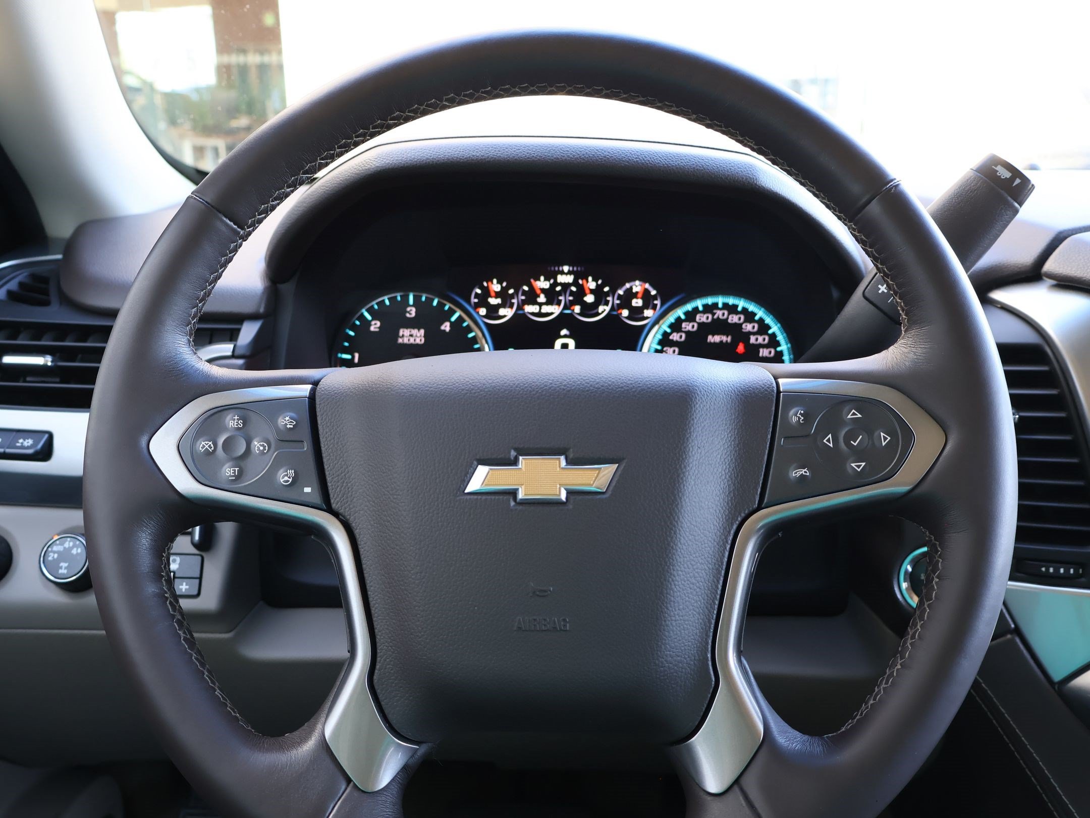 Used 2016 Chevrolet Tahoe LTZ AWD/4WD image 17