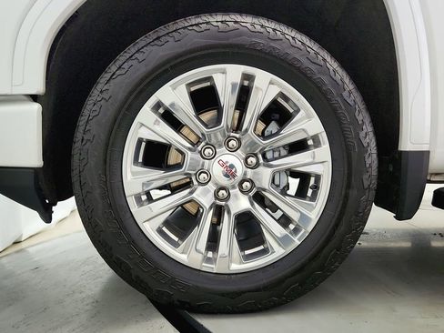 Used 2022 GMC Sierra 1500 Denali AWD/4WD image 39
