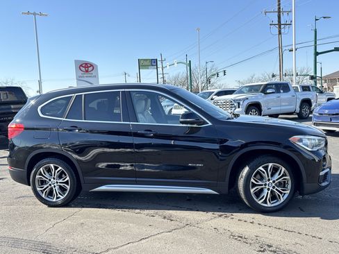 Used 2017 BMW X1 xDrive28i image 2