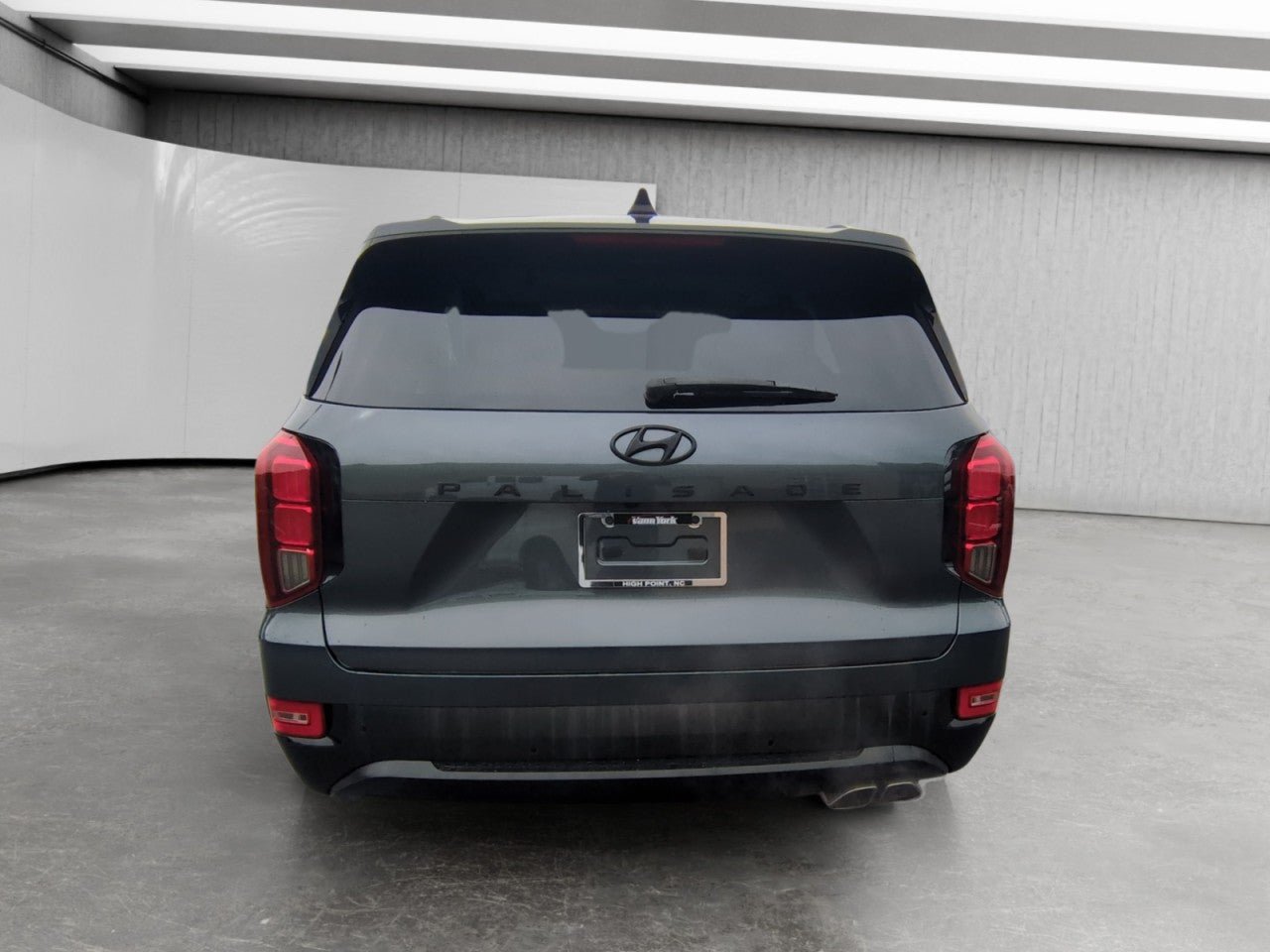 Used 2022 Hyundai Palisade SEL w/ Premium Package FWD image 6