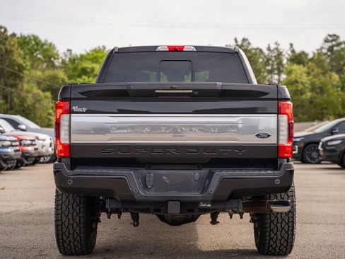 Certified 2019 Ford F250 Platinum w/ Platinum Ultimate Package AWD/4WD image 7