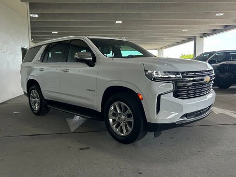 Used 2022 Chevrolet Tahoe Premier w/ Premium Package 2 RWD image 3