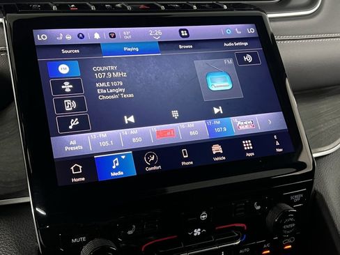 Certified 2024 Jeep Grand Cherokee Limited image 18