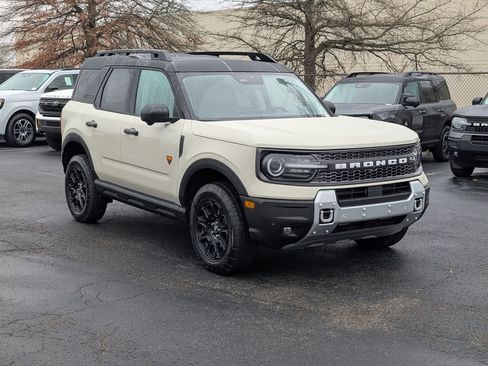 New 2025 Ford Bronco Sport Badlands w/ Badlands Tech Package AWD/4WD image 3
