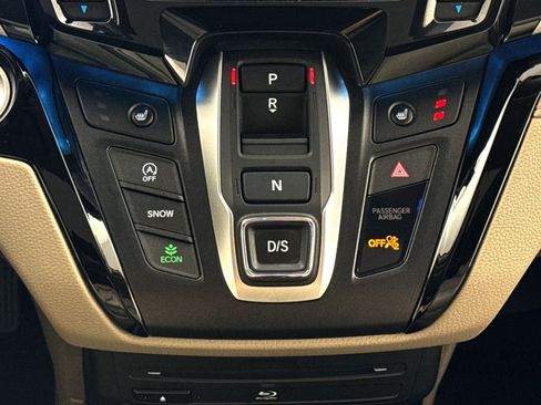 Used 2024 Honda Odyssey Touring image 22