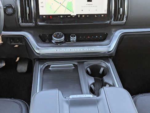 New 2025 Ford Expedition Platinum w/ Stealth Performance Package image 19