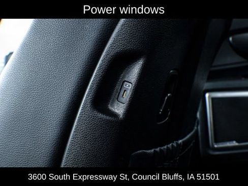 Used 2025 Kia Telluride EX w/ EX Captain's Chair Package AWD/4WD image 23