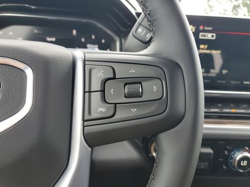 New 2025 GMC Sierra 1500 Elevation image 24