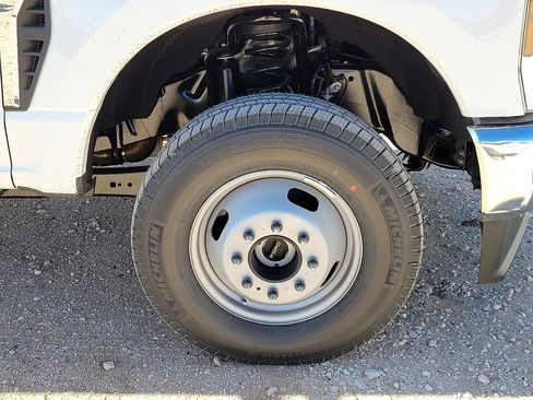 New 2026 Ford F350 XL w/ XL Chrome Package image 14