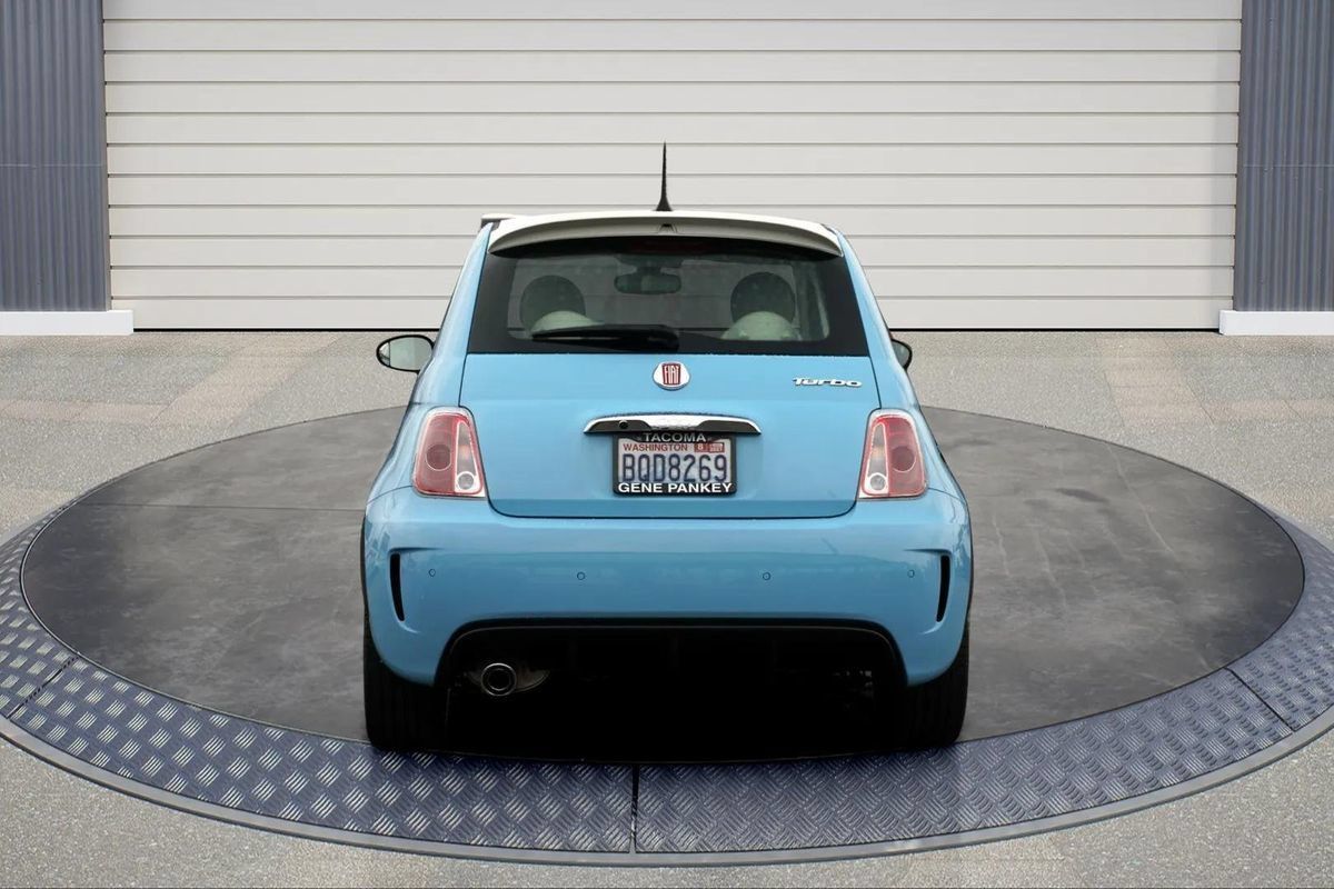 Used 2019 FIAT 500 Lounge FWD image 6