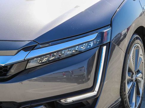 Used 2021 Honda Clarity Touring image 4