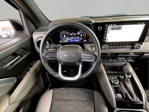 Used 2024 Chevrolet Colorado ZR2 AWD/4WD image 9