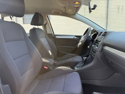 Used 2013 Volkswagen Golf 4-Door image 10