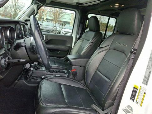 Certified 2022 Jeep Wrangler Unlimited Sahara w/ LED Lighting Group image 24