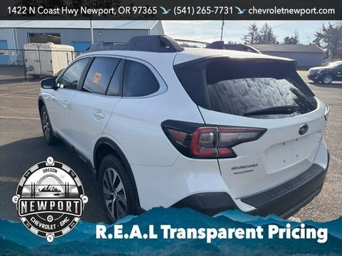 Used 2020 Subaru Outback Premium image 7