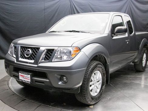 Used 2020 Nissan Frontier SV image 6
