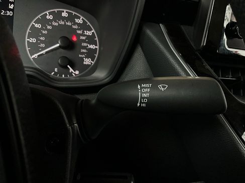 Used 2025 Toyota Corolla LE image 32