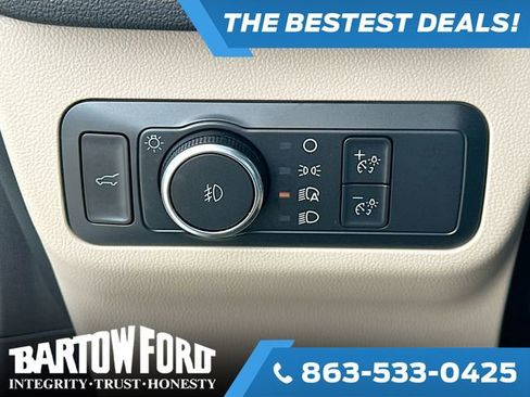 Used 2022 Ford Escape SEL image 10