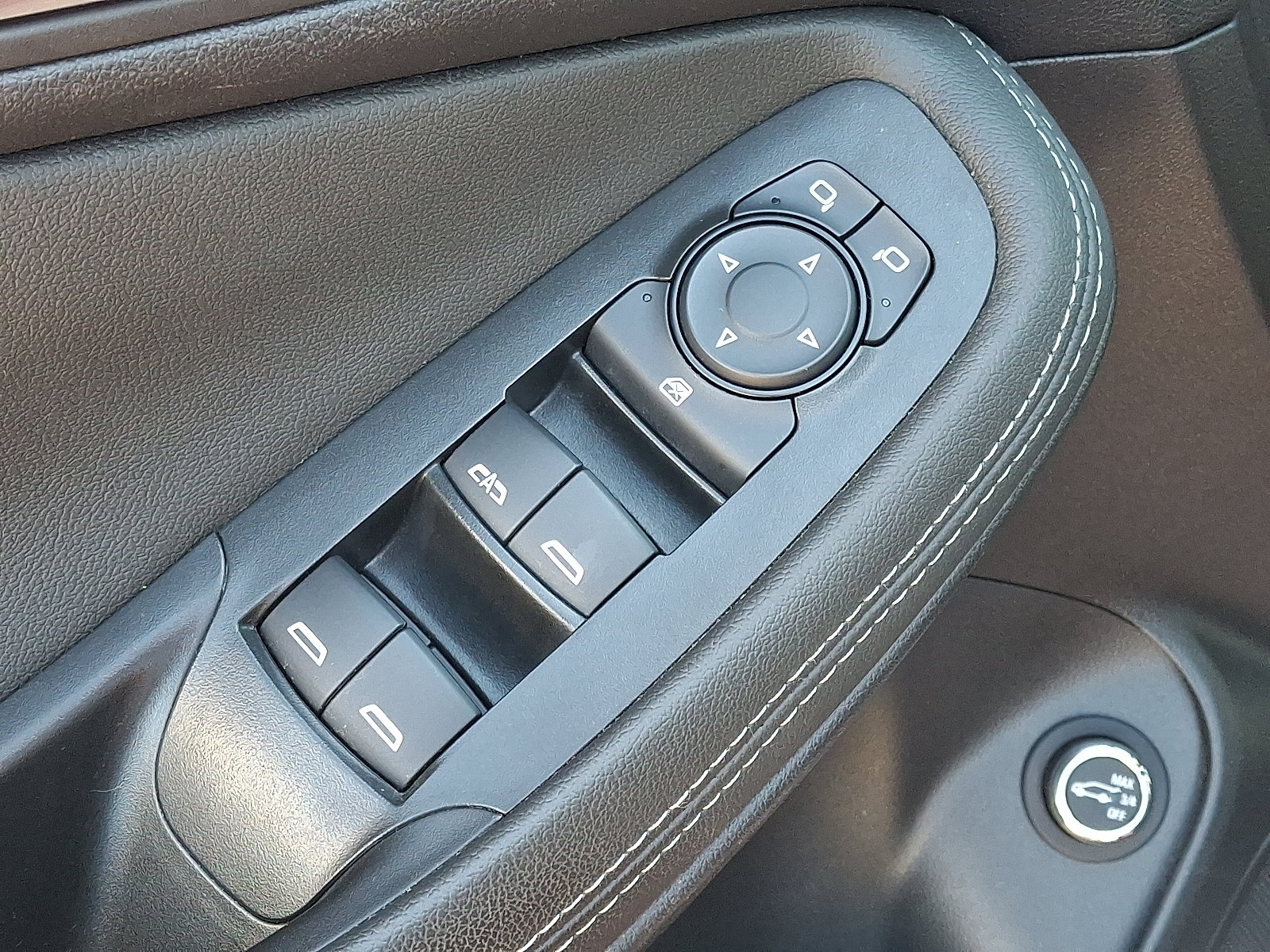 Certified 2023 Buick Encore GX Select w/ Sport Touring Package FWD image 14