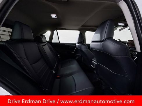 Used 2025 Toyota RAV4 XLE Premium image 28