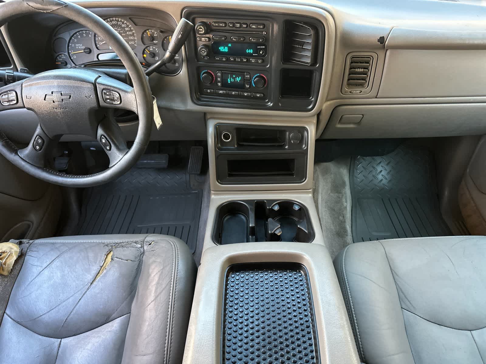 Used 2004 Chevrolet Silverado 2500 LT RWD image 3