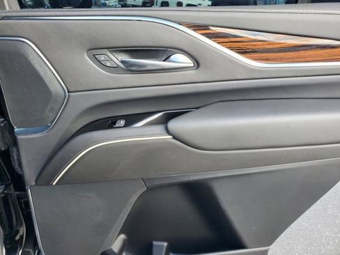 Used 2022 Cadillac Escalade Luxury image 34