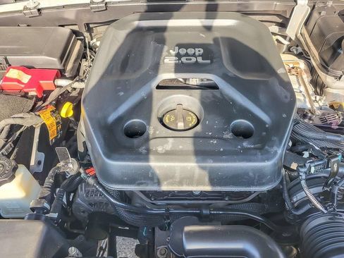 Used 2021 Jeep Wrangler Unlimited Sahara AWD/4WD image 24