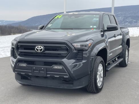 Used 2024 Toyota Tacoma SR5 image 8