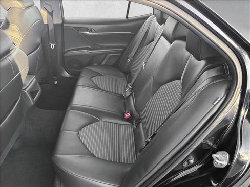 Used 2024 Toyota Camry SE image 17