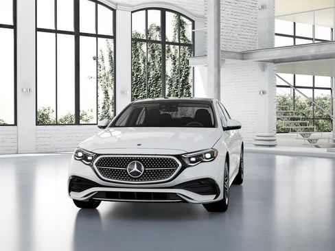 Used 2025 Mercedes-Benz E 350 4MATIC Sedan image 45